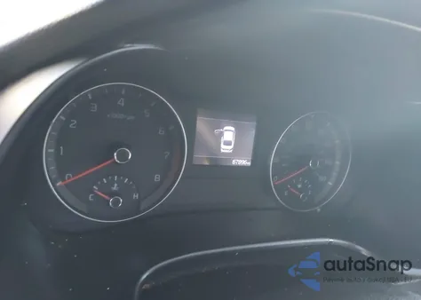 2019 Kia Forte Lxs z USA, uszkodzony, nr VIN 3KPF24AD2KE006213